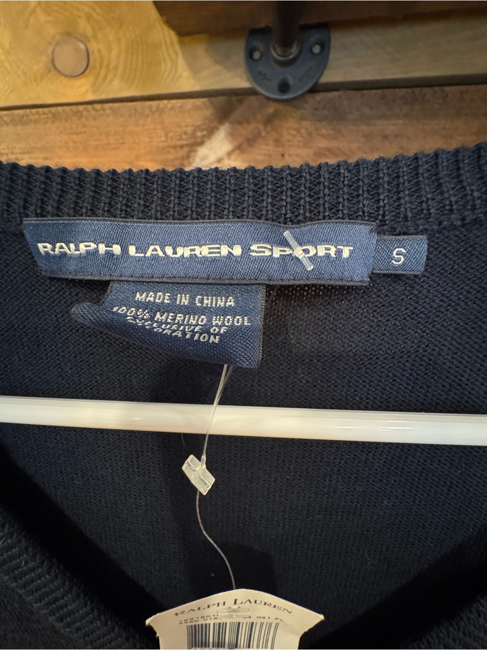 100% Marino Wool Ralph Lauren Black V-Neck Sweater Dress - Picture 2 of 3